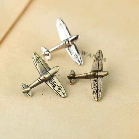 Mens Retro Aircraft Brooch Pin For Shirt Collar Jacket and Sweater Brooches - Picture 2 of 7
